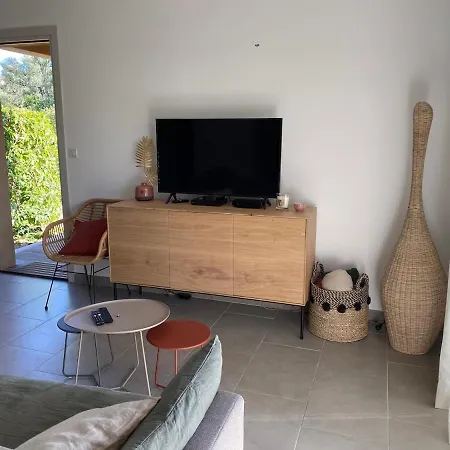 Mini Villa,, 700 M De La A Pieds